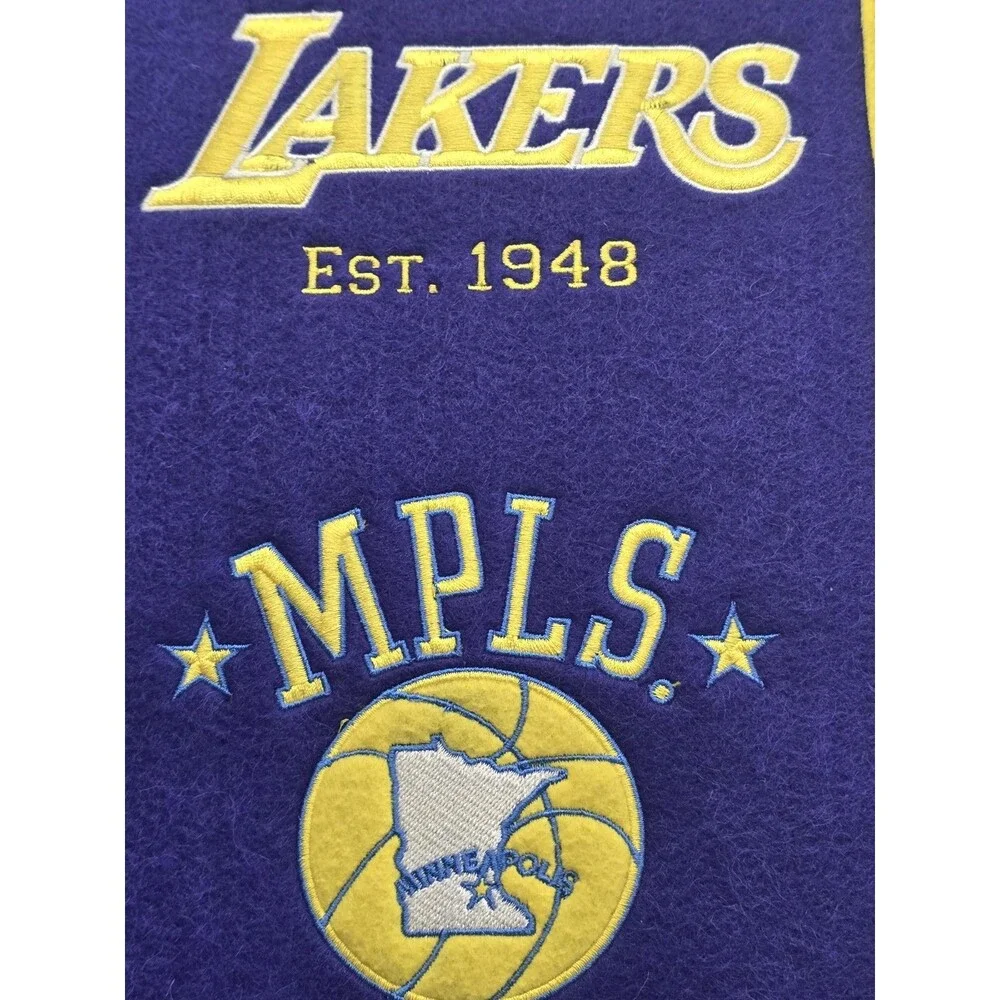 Los Angeles Lakers NBA Winning Streak Embroidered Wool Heritage Wall Banner 2017